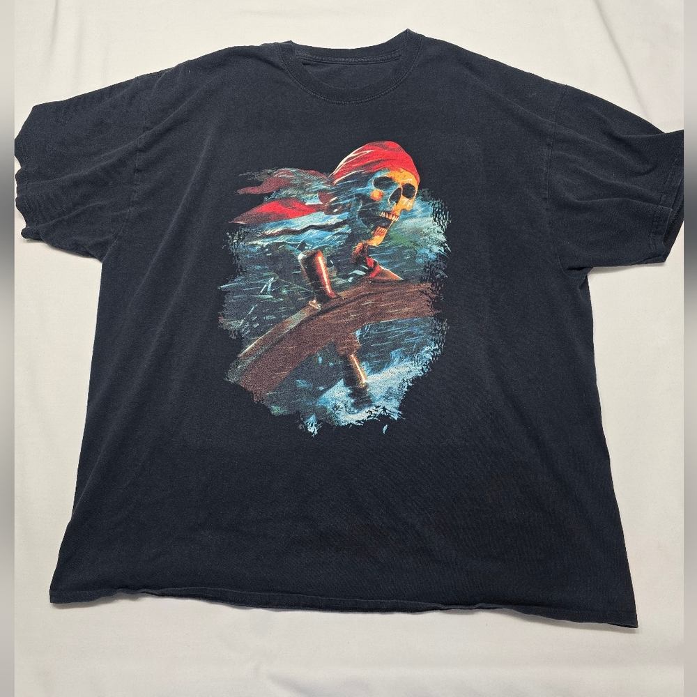 Vintage Disney Pirates Of The Carribbean Jack Pirate Skeleton Graphic T-Shirt